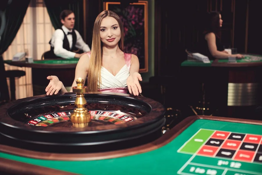 Meja kasino live dengan suasana permainan langsung